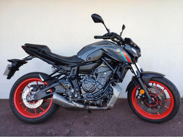 YAMAHA MT-07