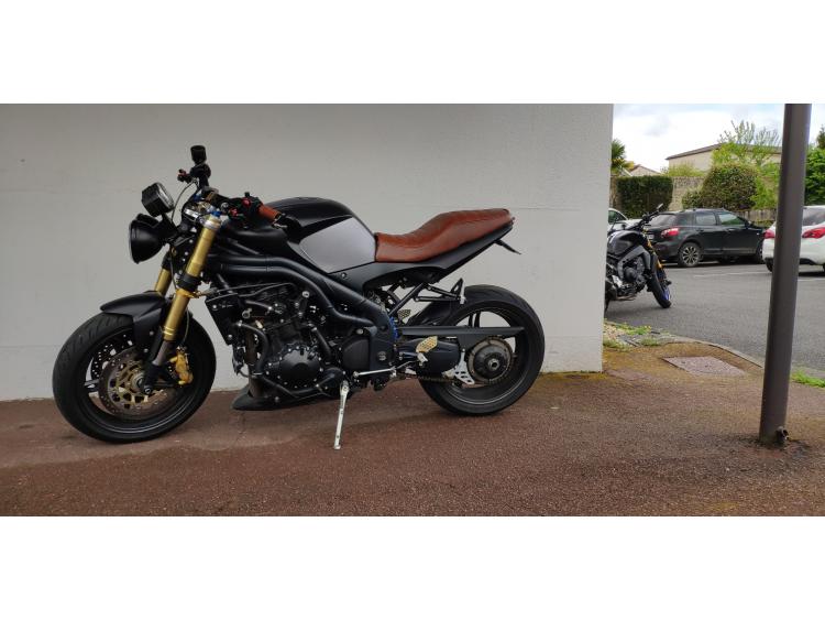 TRIUMPH SPEED TRIPLE 1050