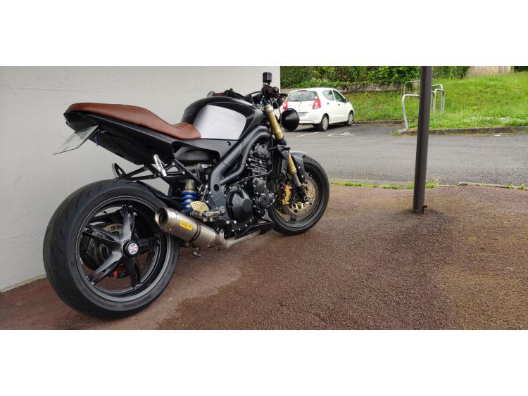 TRIUMPH SPEED TRIPLE 1050