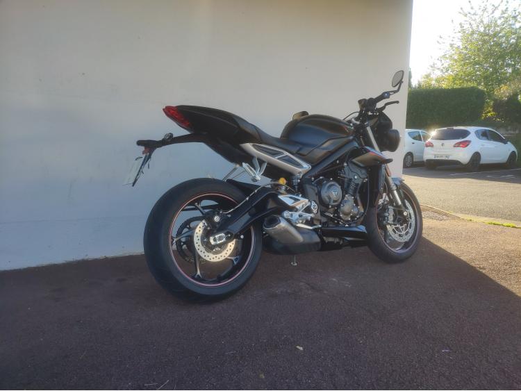 TRIUMPH STREET TRIPLE 765 RS