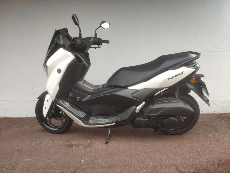 YAMAHA NMAX 125